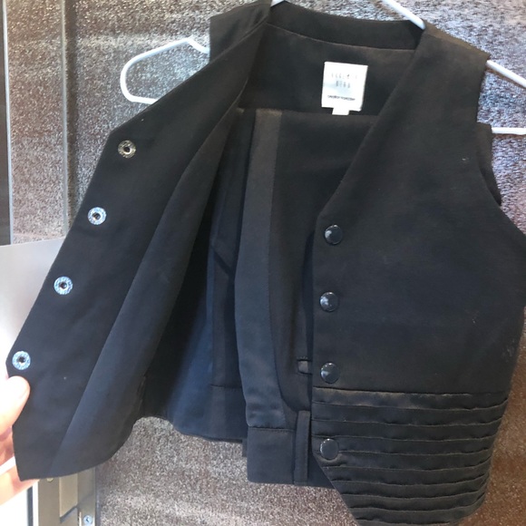 Boys size 2 tuxedo pants and vest set - Picture 3 of 6